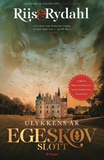 Omslaget til «Ulykkens år» av Anne-Grethe Bjarup Riis, Kristin Valla og Thomas Rydahl